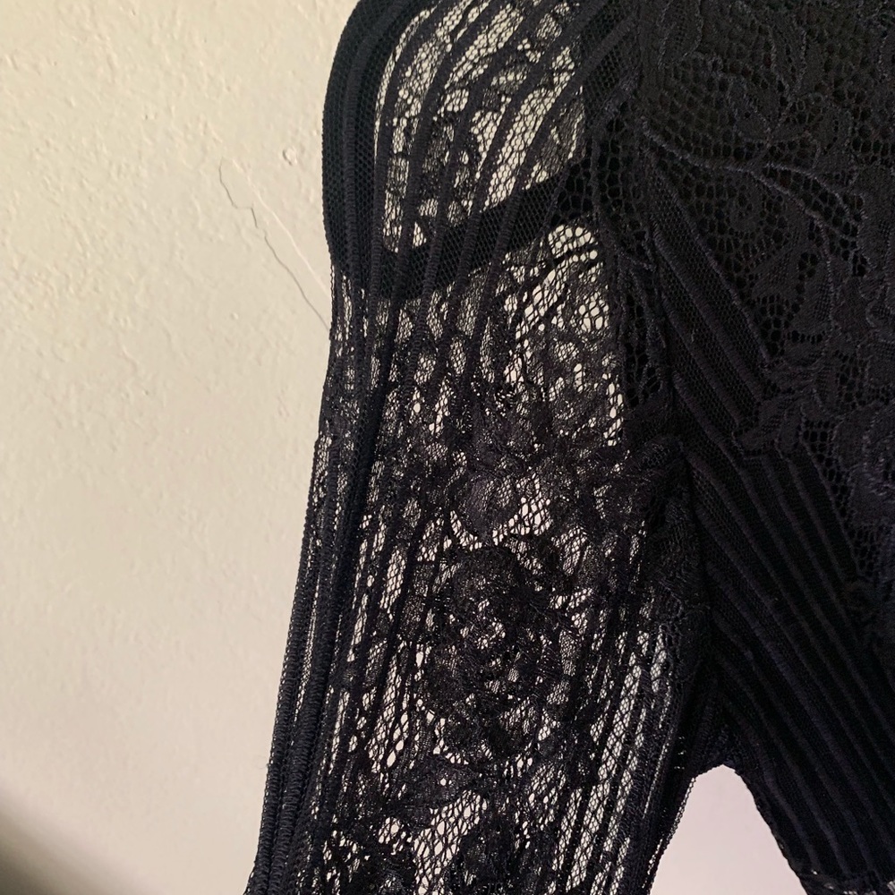 For love and lemons lace long sleeve top, size L - Picture 3 of 5